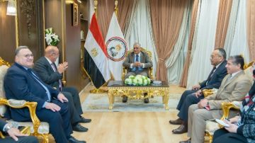 جمبلاط يستقبل وفدا من البنك العقاري المصري العربي لبحث التعاون