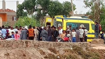 مصرع شاب وإصابة 2 آخرين في تصادم موتوسيكل مع جرار قصب بأرمنت غرب الأقصر