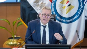 وزير البترول: الدولة تقوم باستيراد نحو 28 من البنزين و45 من السولار