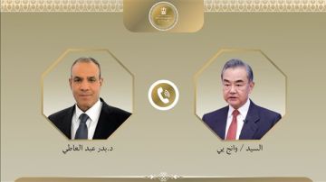 وزير الخارجية يبحث مع نظيره الصيني تطورات التصعيد في المنطقة وزير الخارجية يبحث مع نظيره الصيني تطورات التصعيد في المنطقة