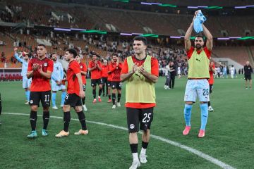 تصرف لافت من لاعبي منتخب مصر مع الجماهير السعودية تصرف لافت من لاعبي منتخب مصر مع الجماهير السعودية