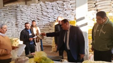 حملات يومية لتموين دمياط على الأسواق والمخابز