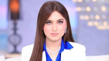 ياسمين عز : العالم يحترق يا شيماء والطماطم بـ 70 جنيه وإنتي ولا همك إلا إنبوكس السمك ياسمين عز : العالم يحترق يا شيماء والطماطم بـ 70 جنيه وإنتي ولا همك إلا إنبوكس السمك