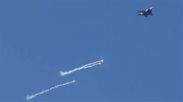 إسرائيل: انفجارات بسماء القدس نتيجة اعتراض صواريخ إيرانية