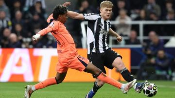 برشلونة يراقب موهبة نيوكاسل يونايتد لضمها في الصيف برشلونة يراقب موهبة نيوكاسل يونايتد لضمها في الصيف