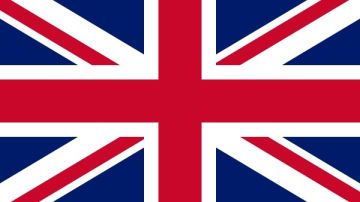 هيئة بحرية بريطانية: انفجار في سفينة شحن بضائع جراء مقذوف قرب الإمارات