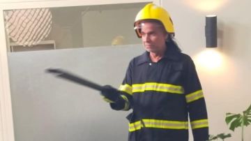 البزاوي يمازح جمهوره بشأن قرار الغلق المبكر للمقاهي