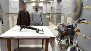 القبض على المتهمين بإطلاق أعيرة نارية تجاه منزل في قنا القبض على المتهمين بإطلاق أعيرة نارية تجاه منزل في قنا