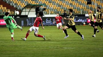 المنافسة على قمة الدوري تشتد بعد الجولة 21.. الزمالك يتصدر والأهلي وبيراميدز يلاحقان .. وسيراميكا كليوباترا فى الصورة