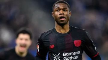 باير ليفركوزن يخطف فوزا صعبا أمام هامبورج في الدوري الألماني