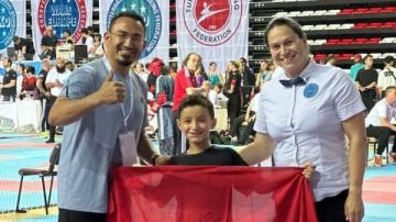 محافظ أسيوط: إنجاز عالمي جديد.. بطل ناشئ من درنكة ضمن أفضل لاعبي الكيك بوكسينج بالعالم