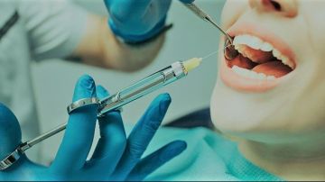 هل علاج الأسنان في نهار رمضان يفسد الصيام؟.. الإفتاء تجيب هل علاج الأسنان في نهار رمضان يفسد الصيام؟.. الإفتاء تجيب