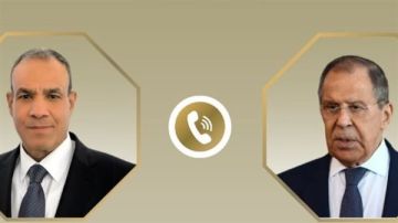 وزير الخارجية يحذر من التداعيات الخطيرة لاستمرار دائرة العنف واتساع نطاق الصراع في الشرق الأوسط