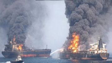 وفاة بحار وإنقاذ 38 آخرين.. هجوم تخريبي يستهدف ناقلتي نفط بالعراق وفاة بحار وإنقاذ 38 آخرين.. هجوم تخريبي يستهدف ناقلتي نفط بالعراق