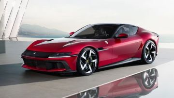 بسبب الفاميه.. فيراري تستدعي سيارتها الجديدة ذات محرك V12 بسبب الفاميه.. فيراري تستدعي سيارتها الجديدة ذات محرك V12