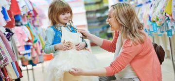 تحذير للأمهات من خطأ شائع في ملابس العيد للأطفال