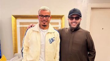 عمرو دياب يلتقي تركي آل الشيخ ويشارك الجمهور صورة عبر حسابه الرسمي عمرو دياب يلتقي تركي آل الشيخ ويشارك الجمهور صورة عبر حسابه الرسمي