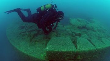 هيكل أثري تحت مياه النرويج يكشف تاريخ صيد الحيتان قبل ألف عام تفاصيل هيكل أثري تحت مياه النرويج يكشف تاريخ صيد الحيتان قبل ألف عام تفاصيل