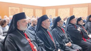 البطريرك الأنبا إبراهيم إسحق يشهد انعقاد عمومية جمعية الصعيد البطريرك الأنبا إبراهيم إسحق يشهد انعقاد عمومية جمعية الصعيد