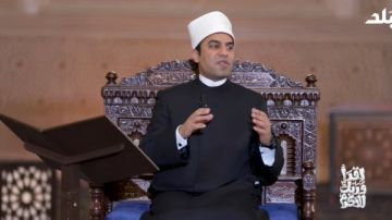 ترك المقعد لكبار السن والالتزام بالنظام.. آداب حث عليها الإسلام في المواصلات