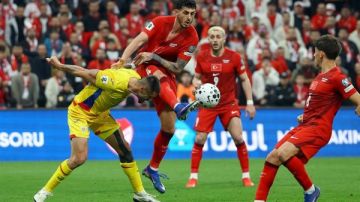 تركيا تتفوق على رومانيا وتقترب من التأهل لمونديال 2026