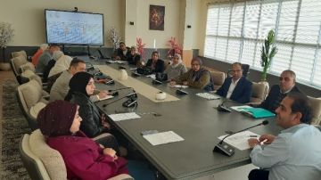 رئيس جامعة بورسعيد: تكامل العمل بين كليتي الآداب و التربية نموذج لتعظيم كفاءة الأداء الإداري