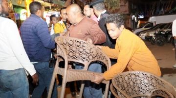 رفع 100 حالة إشغال وضبط عربات حنطور مخالف بمنطقة أطلس بأسوان