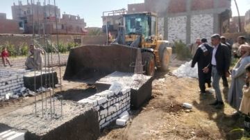 محافظ أسيوط: إزالة 12 حالة تعد على أراض زراعية وأملاك دولة ومتغيرات مكانية بـ4 مراكز