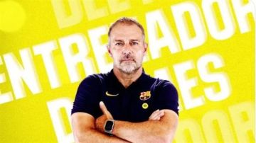 هانز فليك يتوج بجائزة أفضل مدرب في الدوري الإسباني بعد شهر مثالي لبرشلونة