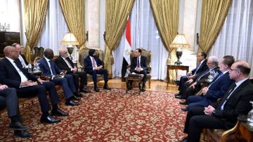 رئيس الوزراء: الدولة ضخت 550 مليار دولار لتطوير البنية التحتية