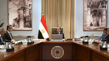 رئيس الوزراء يتابع موقف توافر مخزون مطمئن من السلع الإستراتيجية بالتنسيق بين مختلف الجهات