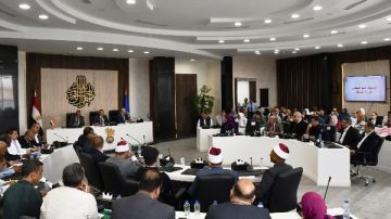 رسائل هامة لمحافظ أسوان أثناء ترأسه للإجتماع الدورى للمجلس التنفيذى للمحافظة