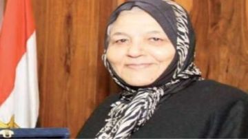 شعور لا يوصف.. تعليق هاجر سعد الدين على موقف الرئيس السيسي الإنساني معها شعور لا يوصف.. تعليق هاجر سعد الدين على موقف الرئيس السيسي الإنساني معها