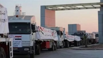 قافلة زاد العزة الـ 158 تدخل إلى قطاع غزة