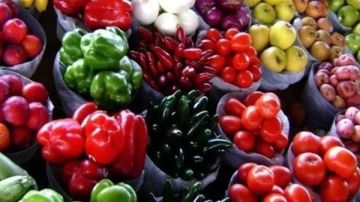 تعرف على أسعار الخضروات والفاكهة بأسواق الوادي الجديد