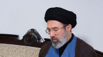 تقارير مثيرة من طهران.. مجتبى خامنئي نجا حتى الآن من هجومين استهدفاه