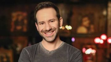 وفاة مالك أكبر إمبراطورية إباحية في العالم بعد صراع مع السرطان.. من هو؟ عاجل