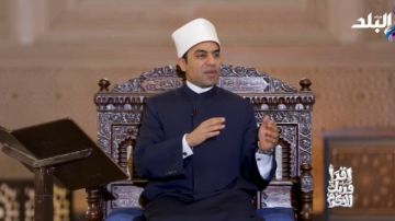 إمام مسجد السيدة زينب يكشف 8 أعمال تعادل جزاء الحج وفيديو