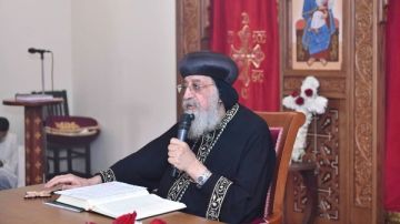 في عظة الأربعاء.. البابا تواضروس يهنئ الرئيس السيسي بعيد الفطر المبارك