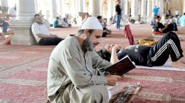 ما شروط اعتكاف المرأة داخل المسجد في رمضان 2026؟