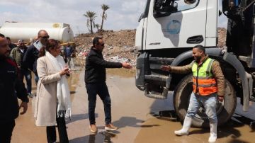 نائب محافظ الجيزة تتفقد جهود رفع تجمعات مياه الأمطار بكفر طهرمس وقطاعات الهرم