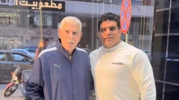 نيولوك جديد.. ظهور مبهر للمعلم حسن شحاتة .. صور