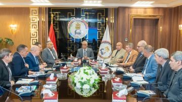 أحدث تكنولوجيات التصنيع الدفاعي.. جمبلاط يتابع عمليات التصنيع العسكري بشركات الإنتاج الحربي