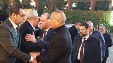 أحمد موسي والمسلماني ومصطفي بكرى في عزاء شيخ الإذاعيين فهمي عمر أحمد موسي والمسلماني ومصطفي بكرى في عزاء شيخ الإذاعيين فهمي عمر