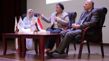 الصحة : 21.3 مليون شاب مصري في الفئة العمرية من 15 إلى 24 عاما الصحة : 21.3 مليون شاب مصري في الفئة العمرية من 15 إلى 24 عاما