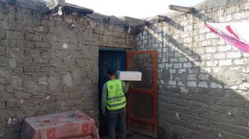 توزيع 200 كرتونة مواد غذائية للأولى بالرعاية في قرى المحلة .. صور