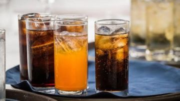 دراسة تحذر: تناول مشروبين غازيين يوميا يزيد خطر الإصابة بمرض رئوي قاتل