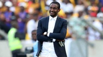 رغم الإنجازات والصدارة.. موكوينا يودع مولودية الجزائر بشكل مفاجئ