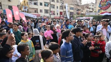 للمرة الأولى.. وزارة الثقافة تشارك أهالي المطرية فرحتهم بالإفطار السنوي بعروض فنية متنوعة للمرة الأولى.. وزارة الثقافة تشارك أهالي المطرية فرحتهم بالإفطار السنوي بعروض فنية متنوعة