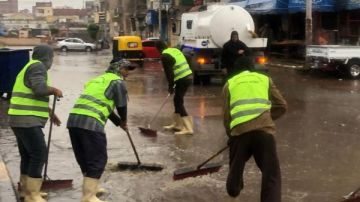 محافظ البحيرة: انتشار أكثر من 1500 معدة وطاقم بكافة المناطق لرفع تراكمات الأمطار محافظ البحيرة: انتشار أكثر من 1500 معدة وطاقم بكافة المناطق لرفع تراكمات الأمطار